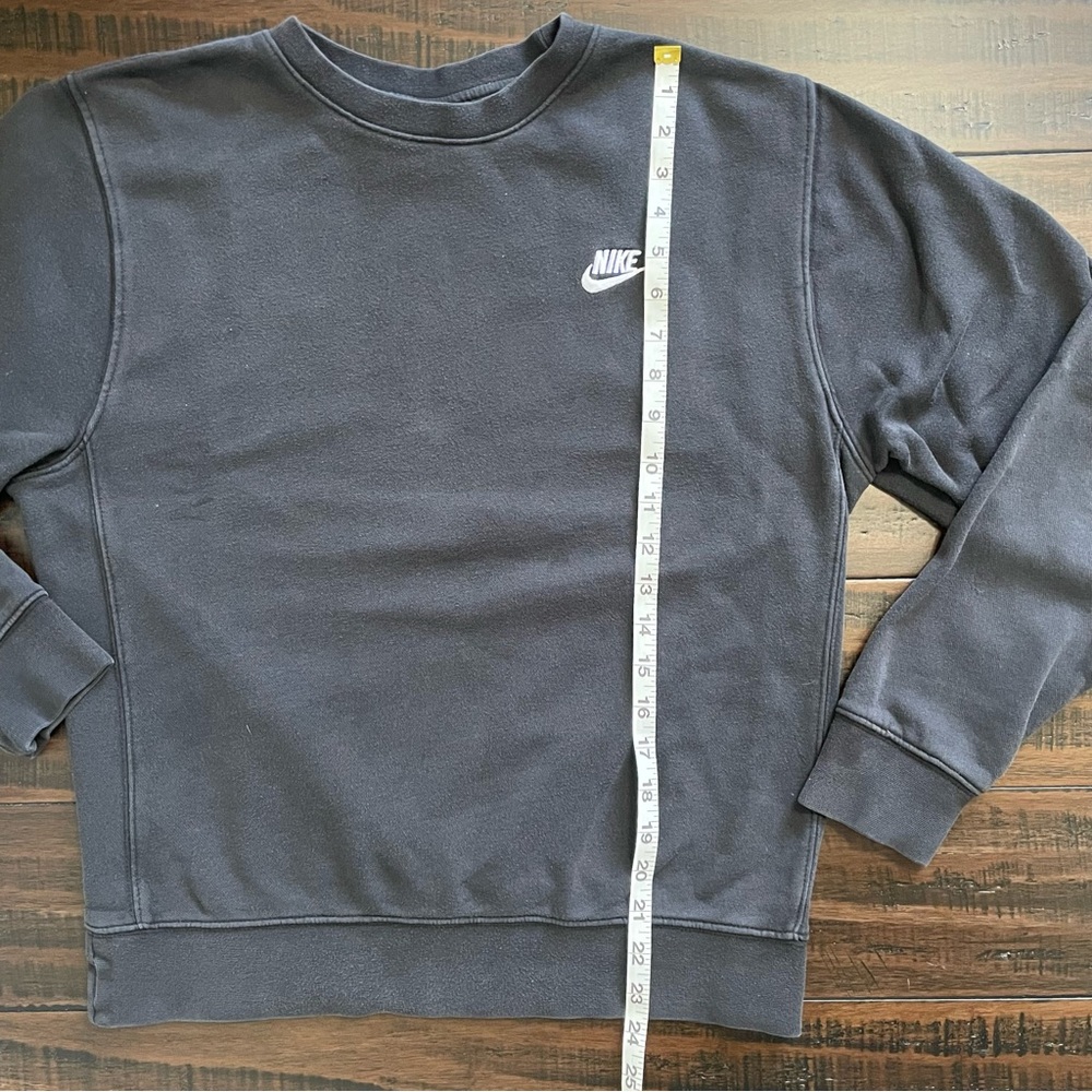 Nike Black Sportswear Club Fleece Unisex Sweatshirt - Picture 11 of 12
